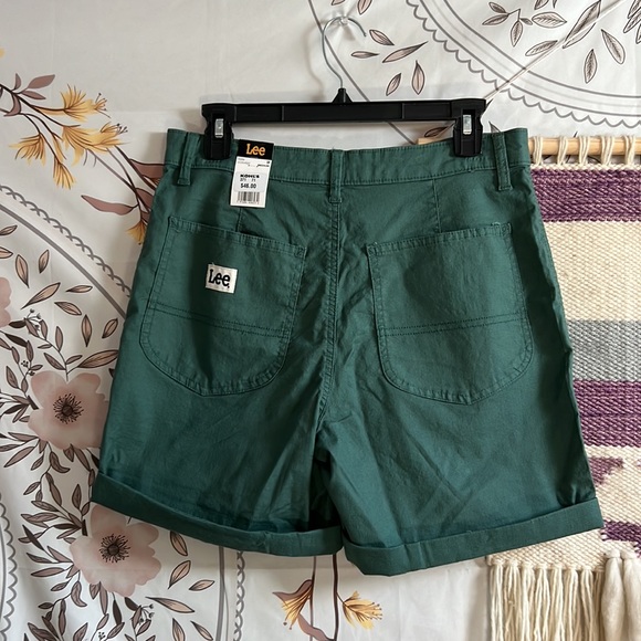 NWT Lee green shorts - Picture 3 of 5